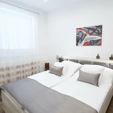 Apartment Foter Ii. *